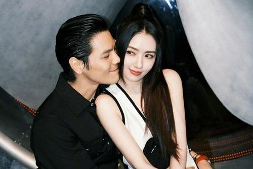 Quách Bích Đình được ông trùm Hướng Hoa Cường thưởng nóng kim cương