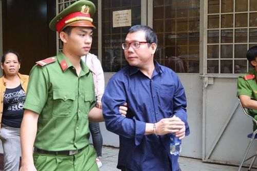 Sơ thẩm lần 2 vụ 'Logo xe vua': Án nhẹ hơn cho các bị cáo