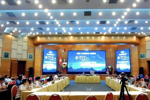 STEM 2022 - hành trình tìm kiếm, mở mang tri thức khoa học