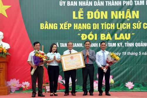 Tam Kỳ tổ chức lễ đón nhận bằng di tích đồi Bà Lau