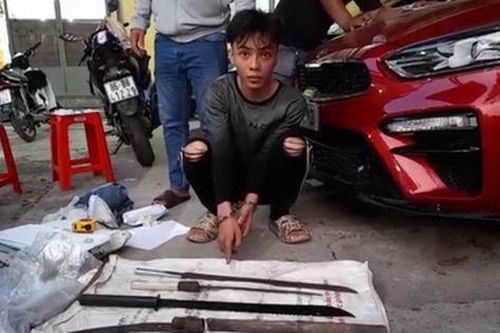 Hỗn chiến do mâu thuẫn lúc đi đường, 1 người chết, 1 người bị thương
