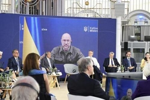 Ukraine nhận tin mừng dồn dập