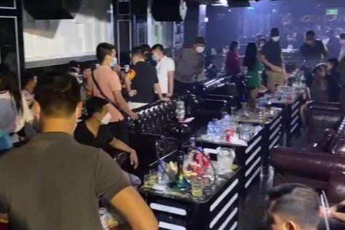 Phát hiện 40 'dân chơi' dương tính ma túy trong quán bar Light Lounge, Hà Nội