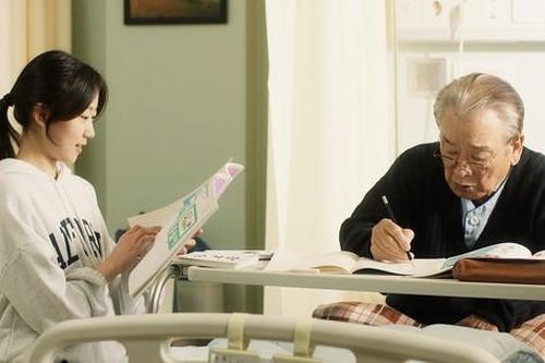 'Ông nội quốc dân' Lee Soon Jae tái xuất màn ảnh rộng với phim 'chữa lành'