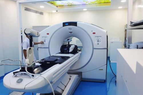 Bệnh viện TP.HCM san sẻ thuốc phóng xạ giải cứu 'máy đóng băng'