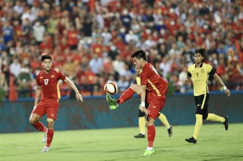 Đề nghị FIFA tiếp tục hỗ trợ các dự án phát triển cho bóng đá Việt Nam