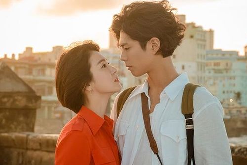 Nhìn chằm chằm vào mắt nhau 60 giây có thể rơi vào bể tình chóng vánh?