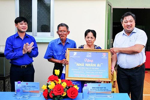 Những ngôi nhà nhân ái