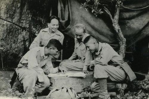Bẩy lăm năm ấy không quên