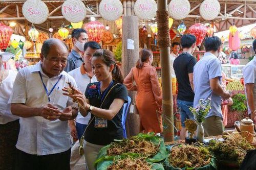 Khai mạc Festival Nghề truyền thống vùng miền lần thứ nhất