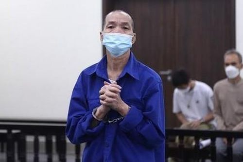 Mâu thuẫn đất đai, em trai vác dao chém vợ chồng anh ruột
