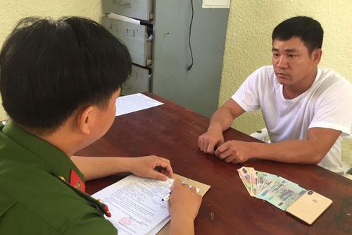Quảng Nam: Lừa tài xế taxi chạy lòng vòng rồi cướp điện thoại