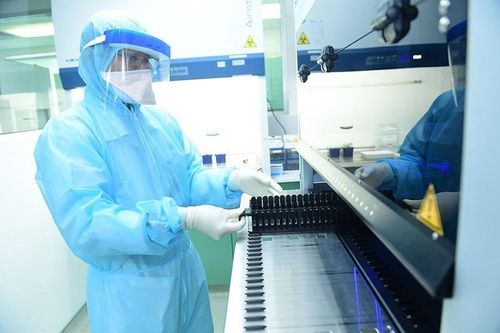 Cả nước thêm 1.587 ca COVID-19, 12 tỉnh thành không ghi nhận F0 trong ngày
