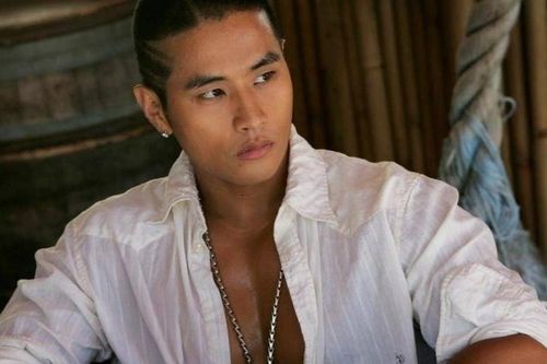 Nam ca sĩ bị cấm trở lại Hàn Quốc