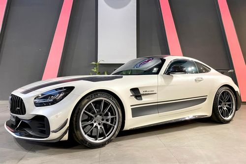 Ông Đặng Lê Nguyên Vũ sở hữu Mercedes-AMG GT R Pro
