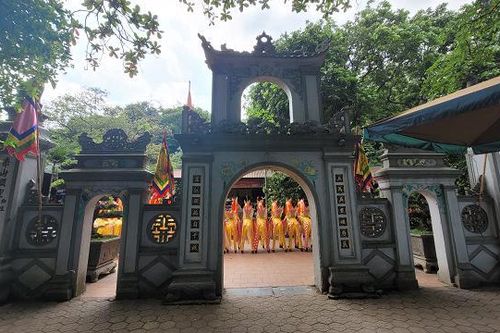 Hà Tĩnh: Bát nháo ở đền Chợ Củi
