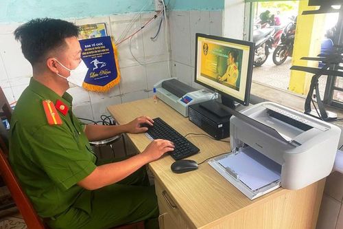 Người dân đăng ký, cấp biển số xe tại Công an huyện, xã, phường thế nào?