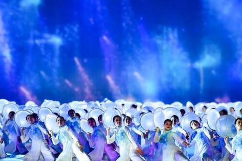 Nghệ sĩ Campuchia diễn tại Bế mạc SEA Games 31