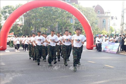 Trên 400 đoàn viên tham gia Giải chạy tập thể 'Vì môi trường không khói thuốc lá'
