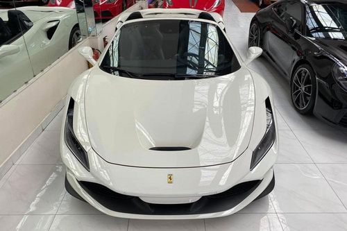 Siêu xe Ferrari F8 Spider màu trắng độc nhất Việt Nam được ông Đặng Lê Nguyên Vũ chốt đơn sau 1 năm về nước