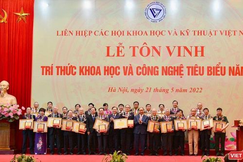 Chủ tịch nước: Giấc mơ Việt Nam thịnh vượng chỉ có thể được soi đường bằng ánh sáng của tri thức