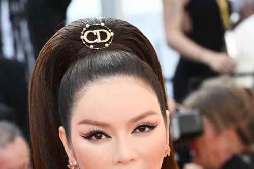 Ngày thứ ba tại LHP Cannes 2022, Lý Nhã Kỳ gây ấn tượng mạnh với truyền thông quốc tế