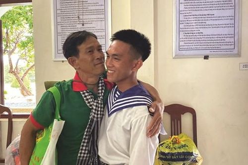 Trùng phùng giữa nơi sóng gió