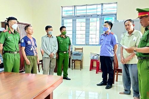Bắt tạm giam 28 đối tượng trong vụ phá rừng quy mô lớn ở huyện Ea Súp
