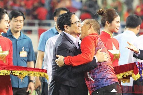 Thủ tướng Phạm Minh Chính chúc mừng Đội tuyển bóng đá nam U23 quốc gia