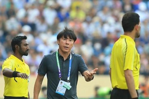 HLV tuyển U23 Indonesia ví đối thủ Malaysia là 'ma'