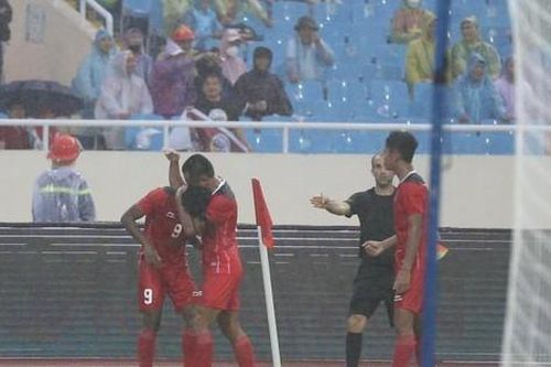 Ronaldo góp công giúp Indonesia đánh bại Malaysia ở trận tranh HCĐ