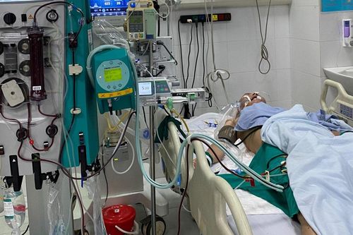 Suy đa tạng, sốc nhiễm khuẩn sau chầu rượu