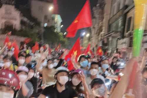 Sao Việt vỡ òa khi bóng đá nam vô địch SEA Games 31