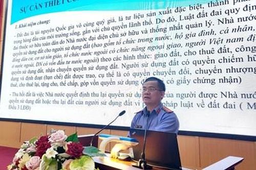 VKSND TP Uông Bí: Trao đổi kinh nghiệm công tác thu hồi đất, bồi thường giải phóng mặt bằng
