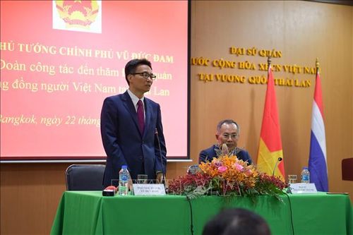 Phó Thủ tướng Vũ Đức Đam gặp gỡ cộng đồng người Việt tại Thái Lan