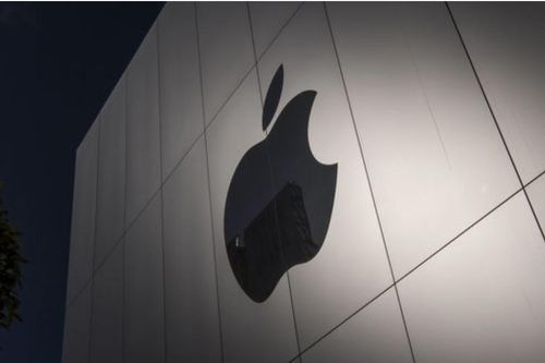 Apple trình diễn mẫu kính thực tế ảo với Ban quản trị, ngày lên kệ không còn xa