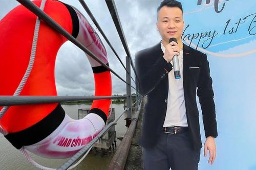 Chuyện chưa kể về người đứng sau dự án lắp phao bơi trên loạt cầu Hà Nội