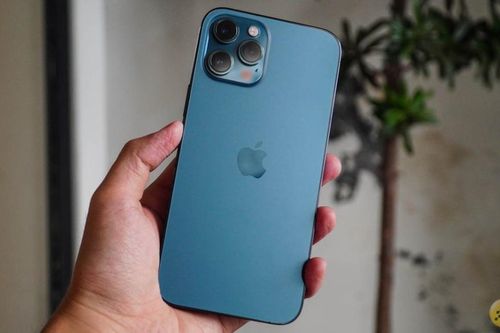 Giá iPhone 12 giảm về mức thấp nhất từ trước đến nay