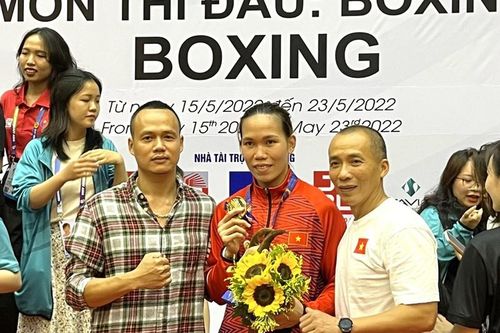 Giành tấm HCV lịch sử tại SEA Games 31, võ sỹ quyền anh Trần Thị Linh được thưởng 'nóng'