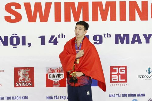 Nguyễn Huy Hoàng và Nguyễn Thị Oanh được đề cử vào danh sách VĐV xuất sắc nhất SEA Games 31