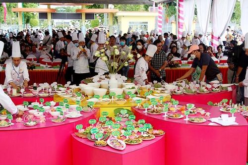 Nhiều ấn tượng tại bữa tiệc thịnh soạn 'Sen Đồng Tháp'