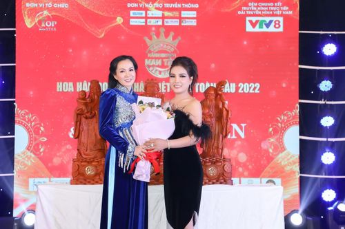 Doanh nhân Võ Thị Ngọc Giàu lan tỏa tấm lòng nhân ái trong đêm thi Tài năng – Thiện nguyện Hoa hậu Doanh nhân Việt Nam Toàn cầu mùa 2