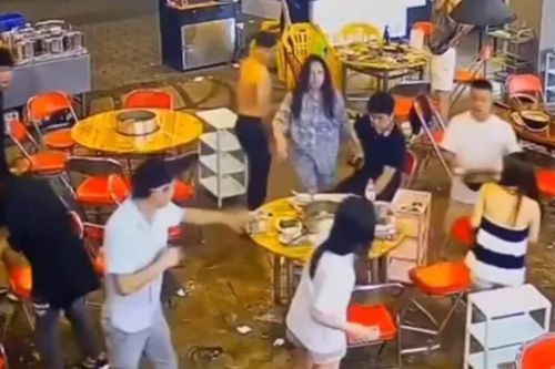 Nhóm thanh niên hỗn chiến vì cơn ghen vô cớ