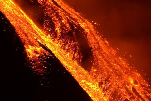 Cảnh tượng phun trào của núi lửa mạnh nhất châu Âu