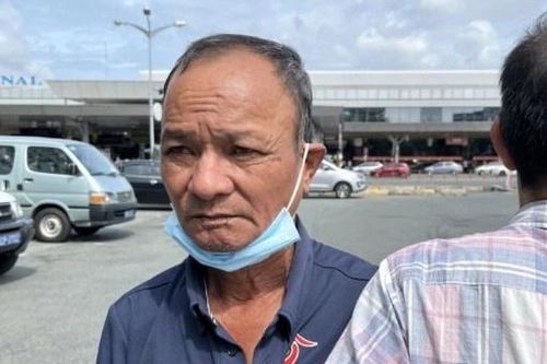 27 năm thay đổi lý lịch của cả gia đình để trốn truy nã