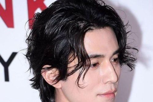 Lee Dong Wook kết hôn trước tuổi 50