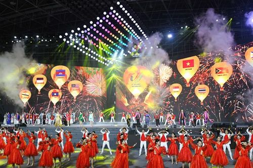 Lễ bế mạc SEA Games 31: Hội tụ để tỏa sáng