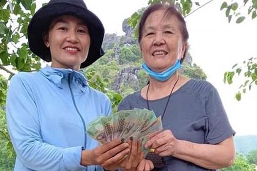 Quảng Bình: Trả lại tài sản cho du khách đánh rơi