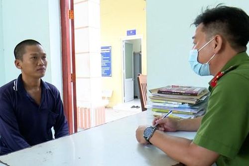 Mở loa kẹo kéo quá lớn, thanh niên bị hàng xóm vác búa sang đánh trọng thương