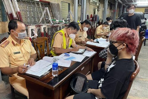 Xử lý 133 vụ vi phạm giao thông sau chiến thắng của U23 Việt Nam